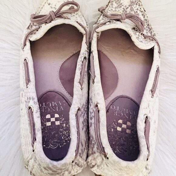 Vince Camuto Pinna Cream Faux Snakeskin Slip on Moccasin Style Comfort Shoes 6M - Picture 6 of 9